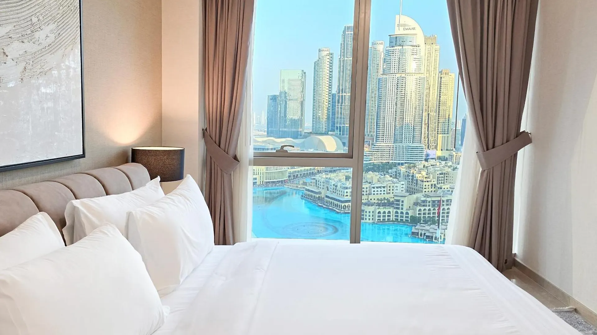 Apartment Venduras Homes -Grande Tower, Downtown Dubai, Burj Khalifa & Fountain Views